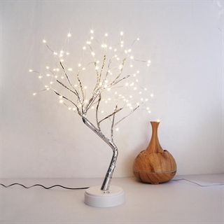 Træformet lampe med lyskæder – 108 lys